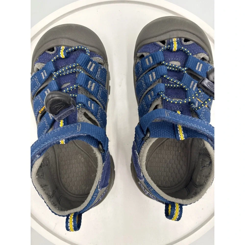 Keen Newport H2 Sandals 10 Blue Gorpcore Outdoorsy Waterproof Closed Toe 1009938